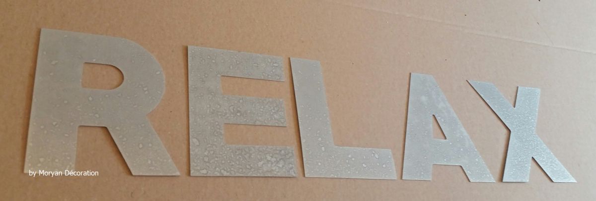 Decorative zinc letter RELAX 20 cm